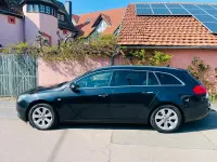 Gebraucht Opel Insignia 131 PS (96 kW) 2010 Schwarz Kombi