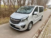 Gebraucht Opel Vivaro 145 PS (106 kW) 2016 Silber Van / Kleinbus