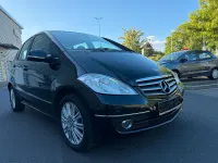 Gebraucht Mercedes A180 Elegance 116 PS (85 kW) 2011 Schwarz Kleinwagen