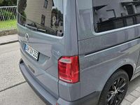 Gebraucht VW Caravelle 150 PS (110 kW) 2018 Grau Van / Kleinbus