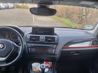 Gebraucht BMW 118 Sport Line 170 PS (125 kW) 2012 Schwarz Kleinwagen