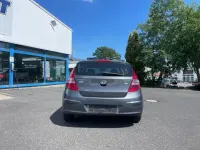 Gebraucht Hyundai i30 109 PS (80 kW) 2010 Grau Kombi