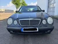 Gebraucht Mercedes E200 Classic 163 PS (119 kW) 2002 Grau Limousine