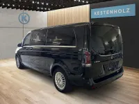 Gebraucht Mercedes V300 Avantgarde 237 PS (174 kW) 2025 Schwarz Van / Kleinbus