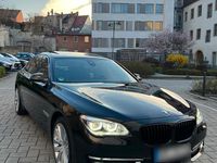 Second-hand BMW 730 258 CP (189 kW) 2014 Negru Berlinǎ