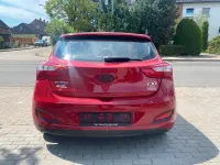 Gebraucht Hyundai i30 Edition 99 PS (72 kW) 2013 Rot Coupé