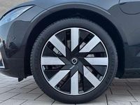 Gebraucht Volvo V90 Plus 455 PS (334 kW) 2024 Onyx schwarz Kombi
