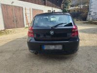 Gebraucht BMW 116 122 PS (89 kW) 2011 Schwarz Kleinwagen