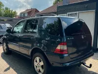 Gebraucht Mercedes ML320 218 PS (160 kW) 2001 Blau SUV