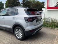 Gebraucht VW T-Cross Life 110 PS (80 kW) 2023 Silber SUV