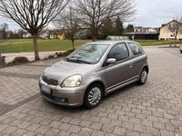 Gebraucht Toyota Yaris 105 PS (77 kW) 2003 Silber Kleinwagen