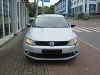 Gebraucht VW Jetta Match 122 PS (89 kW) 2012 Silber Limousine
