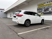 Gebraucht Mitsubishi Outlander P-HEV Edition 224 PS (164 kW) 2019 Weiß SUV
