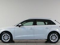 Gebraucht Audi A3 Attraction 150 PS (110 kW) 2014 Weiß metallic Limousine