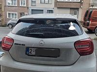 Gebraucht Mercedes A180 109 PS (80 kW) 2015 Weiß Kleinwagen