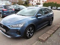 Gebraucht Ford Focus Active X 125 PS (91 kW) 2024 Chrome blue Kombi