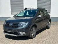 Gebraucht Dacia Sandero Celebration 90 PS (66 kW) 2018 Grau SUV
