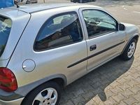 Second-hand Opel Corsa 65 CP (47 kW) 2000 Argintiu Berlinǎ