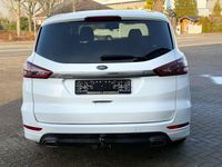 Gebraucht Ford S-MAX Titanium 179 PS (131 kW) 2017 Weiß Van / Kleinbus