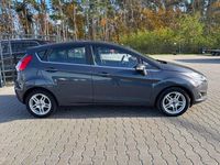 Gebraucht Ford Fiesta 101 PS (74 kW) 2014 Grau Limousine