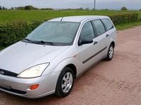 Second-hand Ford Focus 75 CP (55 kW) 1998 Argintiu Berlinǎ