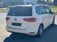 Gebraucht VW Touran 116 PS (85 kW) 2019 Beige Van / Kleinbus