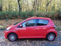 Gebraucht Toyota Aygo Cool 68 PS (50 kW) 2013 Rot Kleinwagen
