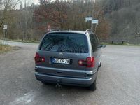 Gebraucht VW Sharan 140 PS (102 kW) 2010 Grau Van / Kleinbus