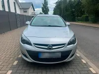 Gebraucht Opel Astra 110 PS (80 kW) 2014 Silber Kombi