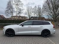 Gebraucht Volvo V60 R-Design 150 PS (110 kW) 2020 Grau Kombi
