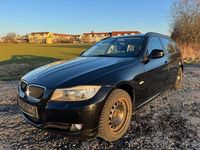 Gebraucht BMW 318 143 PS (105 kW) 2012 Schwarz Kombi