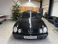 Gebraucht Mercedes CLK320 Avantgarde 218 PS (160 kW) 2001 Schwarz Cabrio