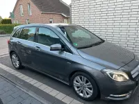 Gebraucht Mercedes B180 122 PS (89 kW) 2011 Grau Van / Kleinbus