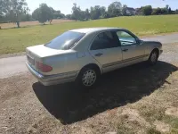 Gebraucht Mercedes 200 136 PS (100 kW) 1998 Silber Limousine