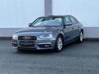 Gebraucht Audi A4 Attraction 136 PS (100 kW) 2014 Grau Limousine