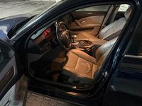 Gebraucht BMW 530 272 PS (200 kW) 2007 Blau Limousine