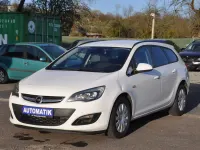 Usado Opel Astra Edition 165 HP (121 kW) 2013 Branco Carrinha