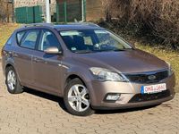 Gebraucht Kia Ceed Sportswagon 125 PS (91 kW) 2011 Beige Kombi