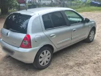 Gebraucht Renault Clio II 75 PS (55 kW) 2009 Silber Kleinwagen