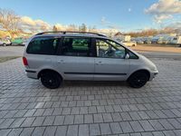 Gebraucht VW Sharan 116 PS (85 kW) 2002 Silber Van / Kleinbus