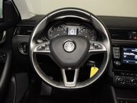 Gebraucht Skoda Octavia Joy 180 PS (132 kW) 2016 Weiß Kombi