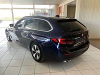 Gebraucht BMW 520 Performance 190 PS (139 kW) 2022 Blau Limousine