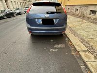 Gebraucht Ford Focus 101 PS (74 kW) 2006 Blau Limousine