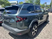 Neu Dacia Bigster Journey 140 PS (102 kW) 2026 Zieder grün SUV