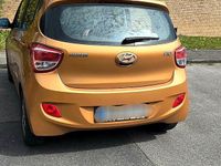 Gebraucht Hyundai i10 67 PS (49 kW) 2014 Orange Kleinwagen