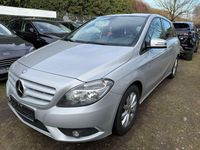 Gebraucht Mercedes B200 156 PS (114 kW) 2012 Silber Van / Kleinbus