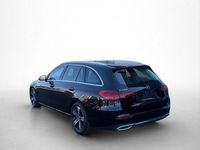 Gebraucht Mercedes C200 Avantgarde 204 PS (150 kW) 2022 Schwarz Limousine