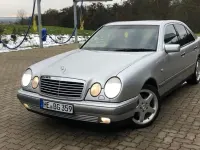 Gebraucht Mercedes E280 204 PS (150 kW) 2000 Silber Limousine