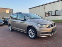 Gebraucht VW Touran Comfortline 150 PS (110 kW) 2016 Beige Van / Kleinbus