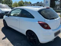 Usata Opel Corsa 89 CV (65 kW) 2010 Bianco Utilitaria